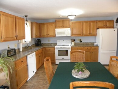 10 Theresa Cir, Oxford, MA 01540 - photo 3