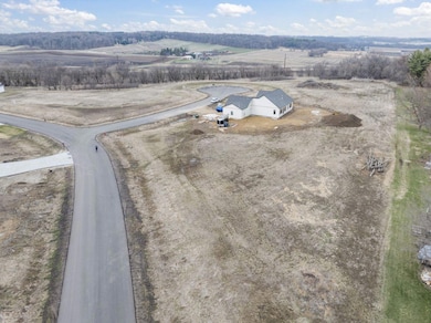 930 Windermere Dr SW, Pine Island, MN 55963 - photo 3