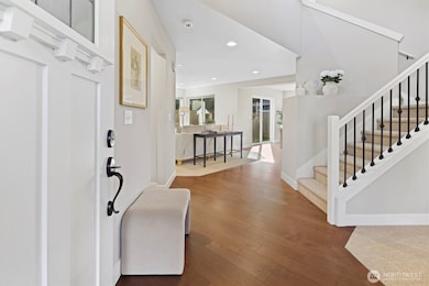 Front door grand 2-story entry