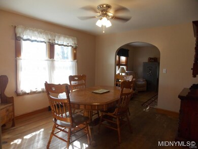 Dining room ,-hardwoods