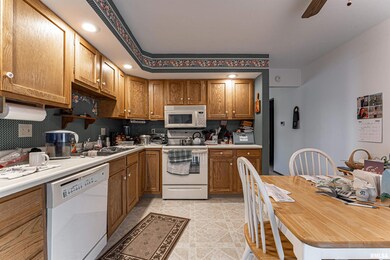 2324 Railsplitter Ave, Lincoln, IL 62656 - photo 6