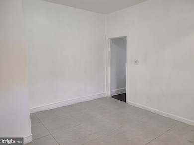 790 Garrett Rd unit 2, Upper Darby, PA 19082 - photo 5