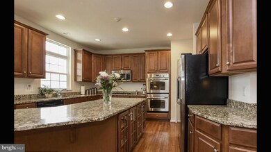 42248 Palm Cove Ct, Chantilly, VA 20152 - photo 6