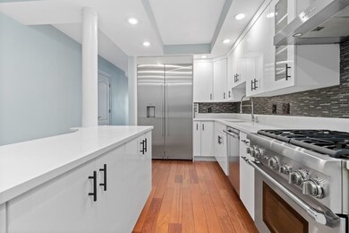 Harbor Towers unit 33G, Boston, MA 02110 - photo 7