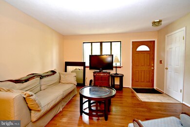 13 Glyer Ct, Reisterstown, MD 21136 - photo 5