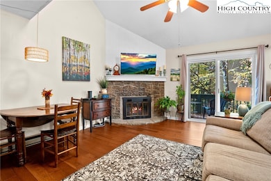 142 S Slope Loop unit J3, Banner Elk, NC 28604 - photo 5