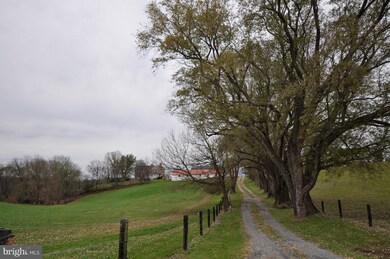 509 E Mountain Rd, Knoxville, MD 21758 - photo 3