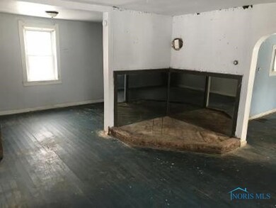 422 E 4th St, Genoa, OH 43430 - photo 6