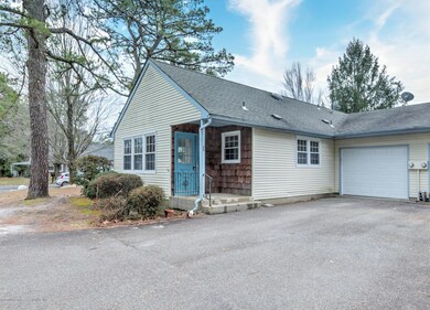 8B Maplewood Dr unit B, Whiting, NJ 08759 - photo 2