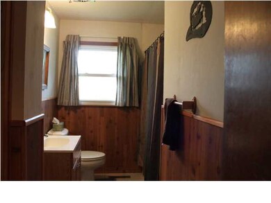 Remodeled & Roomy Bathroom. Awesome, New Stone Til