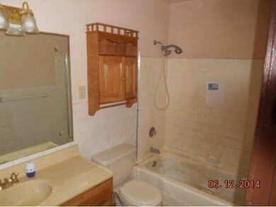 1015 Fairview St, Lawrenceburg, IN 47025 - photo 4