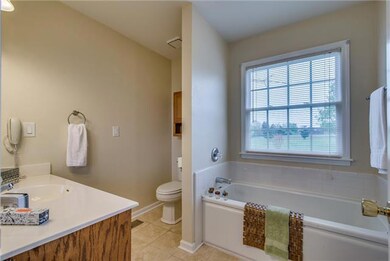 Master Bath w/ Spa Tub & Separate Shower