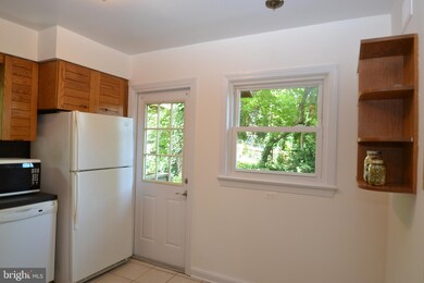 2232 Highland Ave, Falls Church, VA 22046 - photo 4