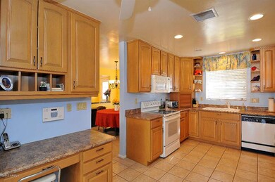 008_Kitchen
