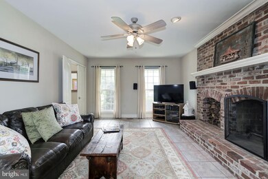 19613 Bruner Way, Poolesville, MD 20837 - photo 3