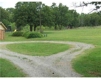 36160 Sandy Rock Rd, Tecumseh, OK 74873 - photo 4