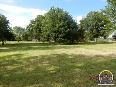 5831 SW 58th St, Topeka, KS 66619 - photo 6