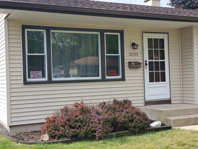 2825 W Grove Ave, Waukegan, IL 60085 - photo 2