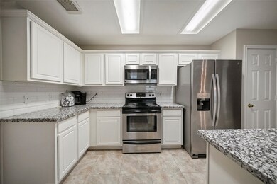 71 N Walden Elms Cir, Spring, TX 77382 - photo 4