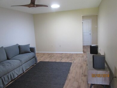 10519 W Highwood Ln, Sun City, AZ 85373 - photo 7