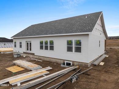 3022 29th Ave W, Williston, ND 58801 - photo 6