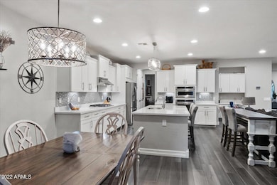 Dinette/Kitchen2