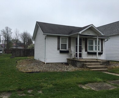 206 N Franklin St, Mentone, IN 46539 - photo 2