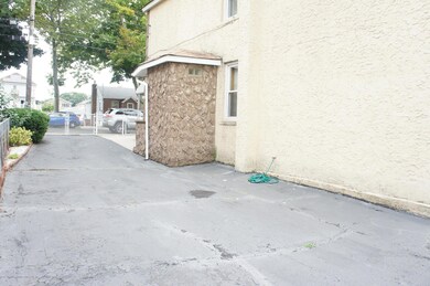 284 Mallory Ave, Staten Island, NY 10305 - photo 2