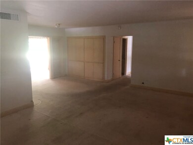 628 W San Antonio St, San Marcos, TX 78666 - photo 6