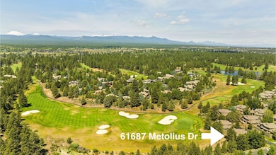 61687 Metolius Dr, Bend, OR 97702 - photo 4