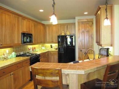 60840 Goldenwood Loop, Bend, OR 97702 - photo 3