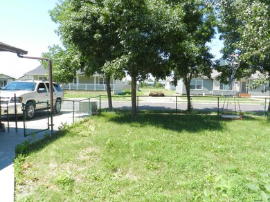 front yard<|><|>