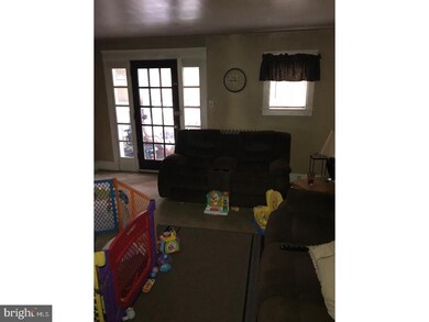226 Roberta Ave, Darby, PA 19023 - photo 2