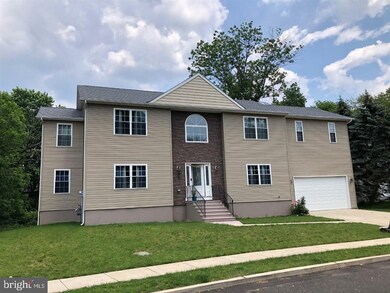 74 Jennifer Ln, Morrisville, PA 19067 - photo 2