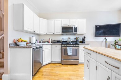 433 W 4th St unit 2, Boston, MA 02127 - photo 4