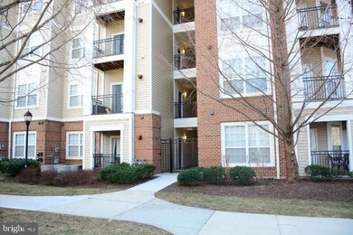 12900 Centre Park Cir unit 106, Herndon, VA 20171 - photo 2