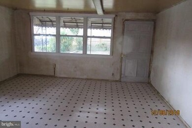 3236 Gorham Ct, Halethorpe, MD 21227 - photo 6