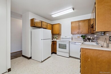 610 S Clinton St unit 10B, Denver, CO 80247 - photo 4