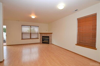 2846 SW Indian Cir, Redmond, OR 97756 - photo 4