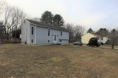 11 Salmon St, Newmarket, NH 03857 - photo 2