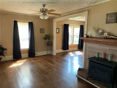 215 19th St, Dunbar, WV 25064 - photo 4