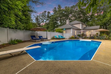 16 Gray Squirrel Cir, Medway, MA 02053 - photo 3