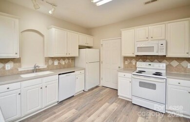 3232 Margellina Dr unit 2209, Charlotte, NC 28210 - photo 7