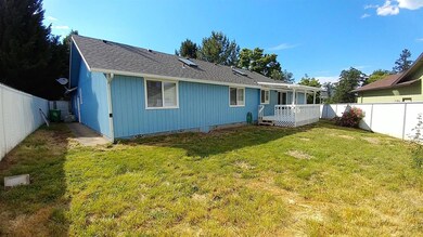 1355 Shady Ln, Grants Pass, OR 97527 - photo 6