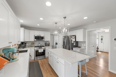 106 Colonial Rd, Marshfield, MA 02050 - photo 3