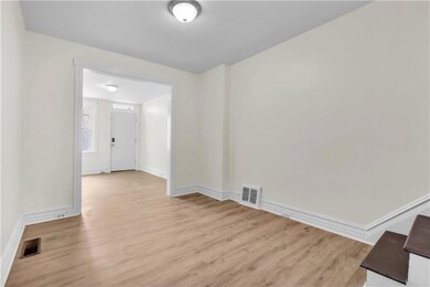 212 Peach St, Allentown, PA 18102 - photo 4