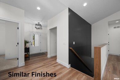 4718 Willow Cir, Davenport, IA 52806 - photo 7