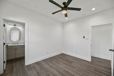 2103 Avenue B, Rosenberg, TX 77471 - photo 6