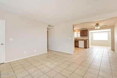 8002 E Nicaragua Dr, Tucson, AZ 85730 - photo 4