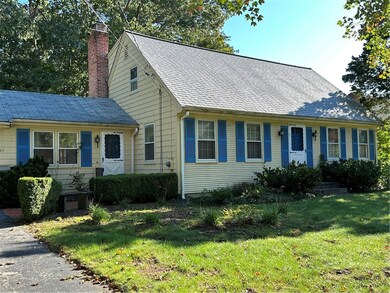 Welcoming front yard